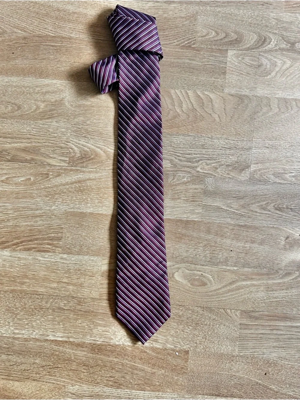 Calvin Klein burgundy/grey luxury 100% silk tie